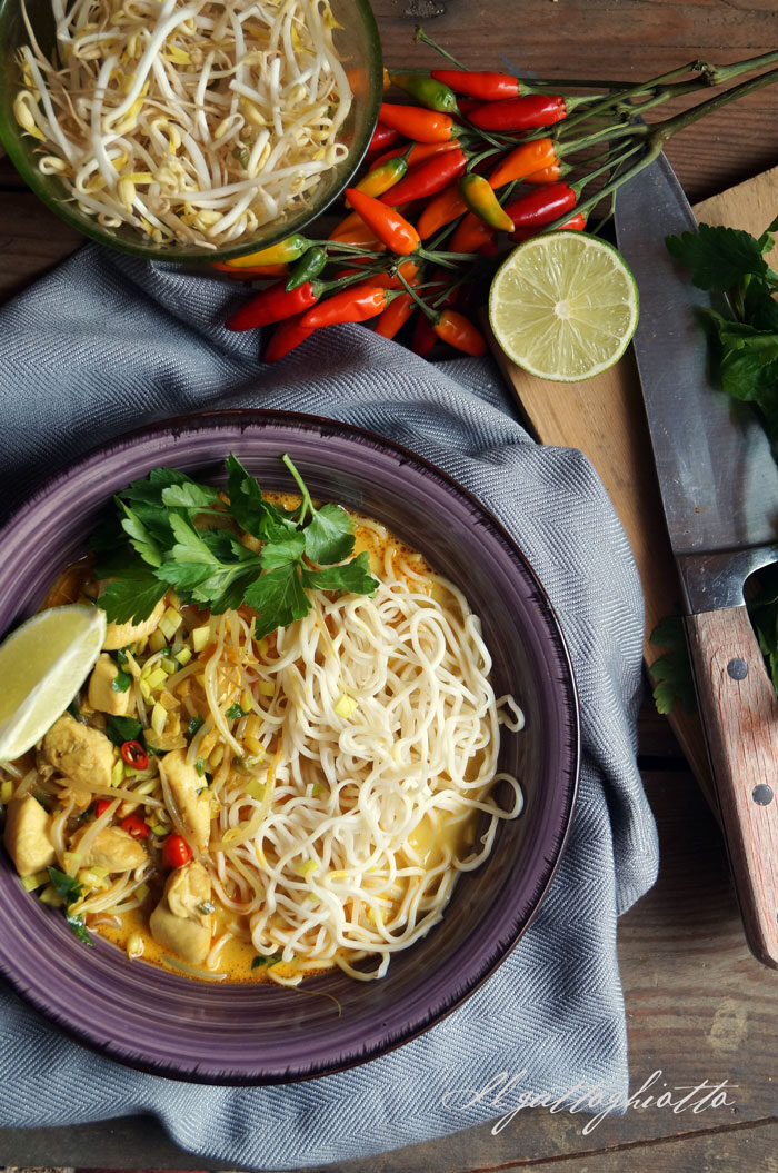 Zuppa di pollo al latte di cocco…thai style!