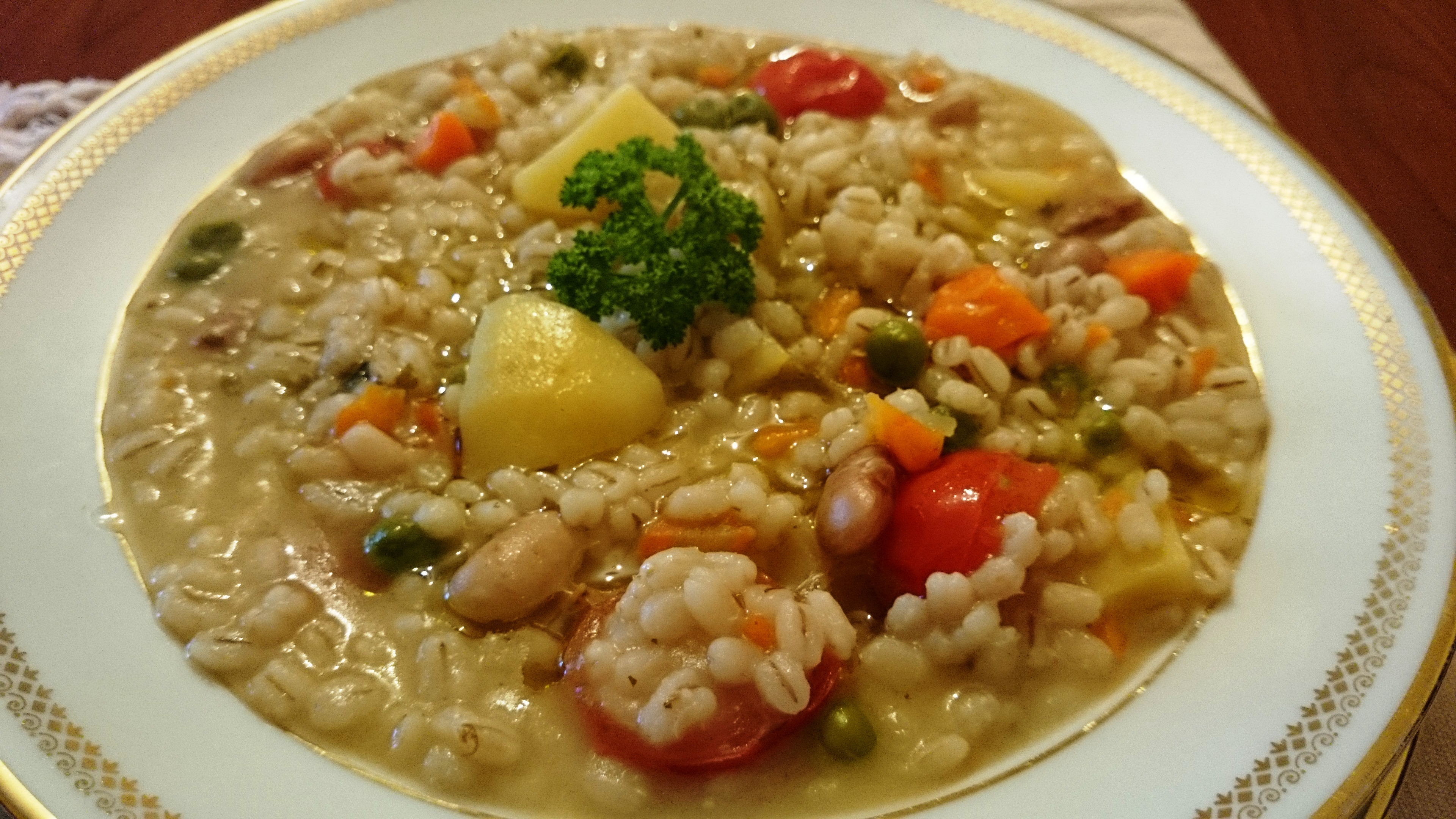 Zuppa d’orzo con verdure