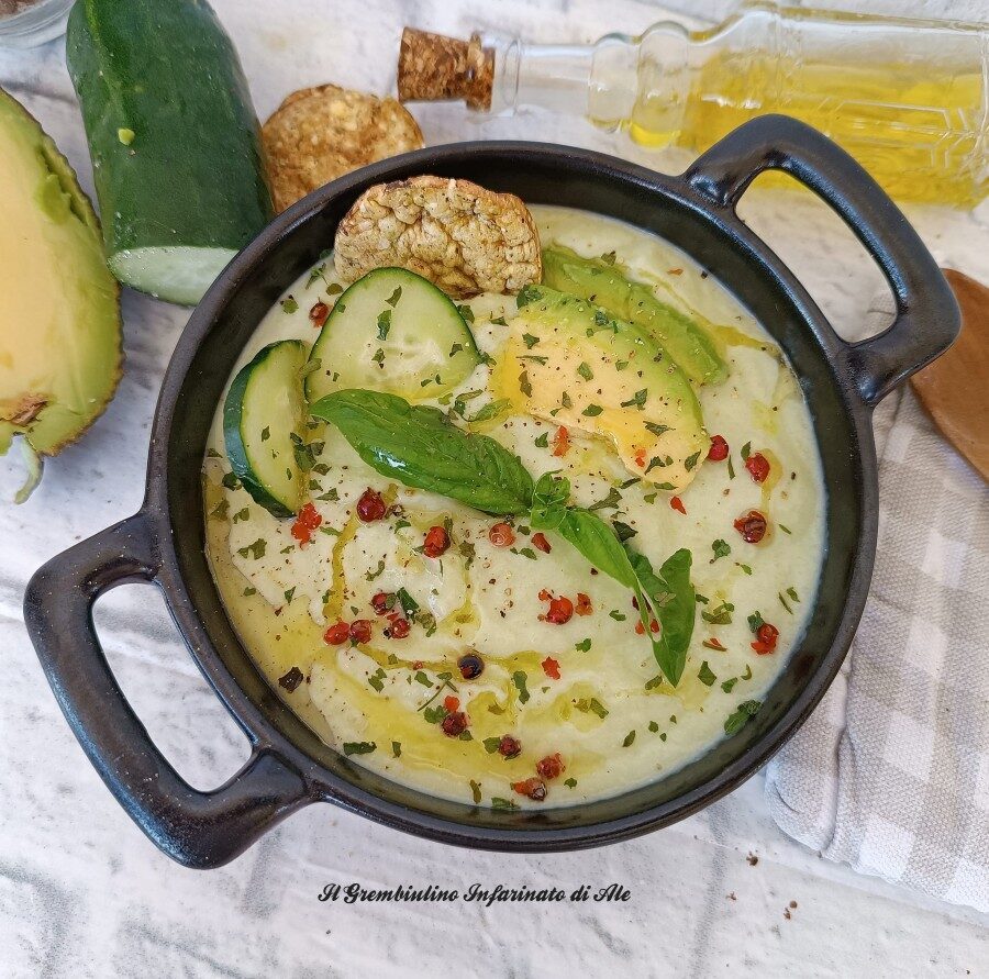 Zuppa fredda al cetriolo e avocado