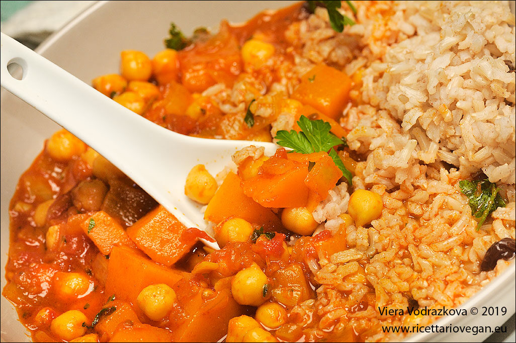 Zuppa libanese con basmati integrale alla cannella