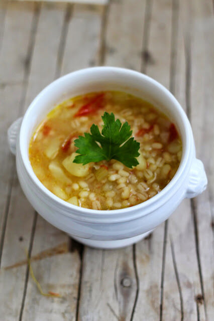 ZUPPA PRIMAVERA CON ORZO E PATATE