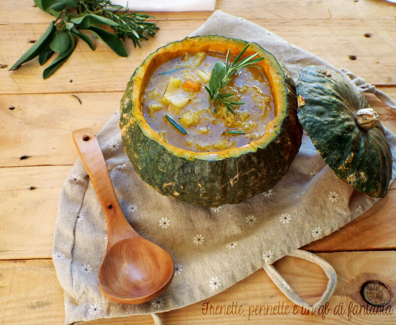 Zuppa speziata di verza e zucca