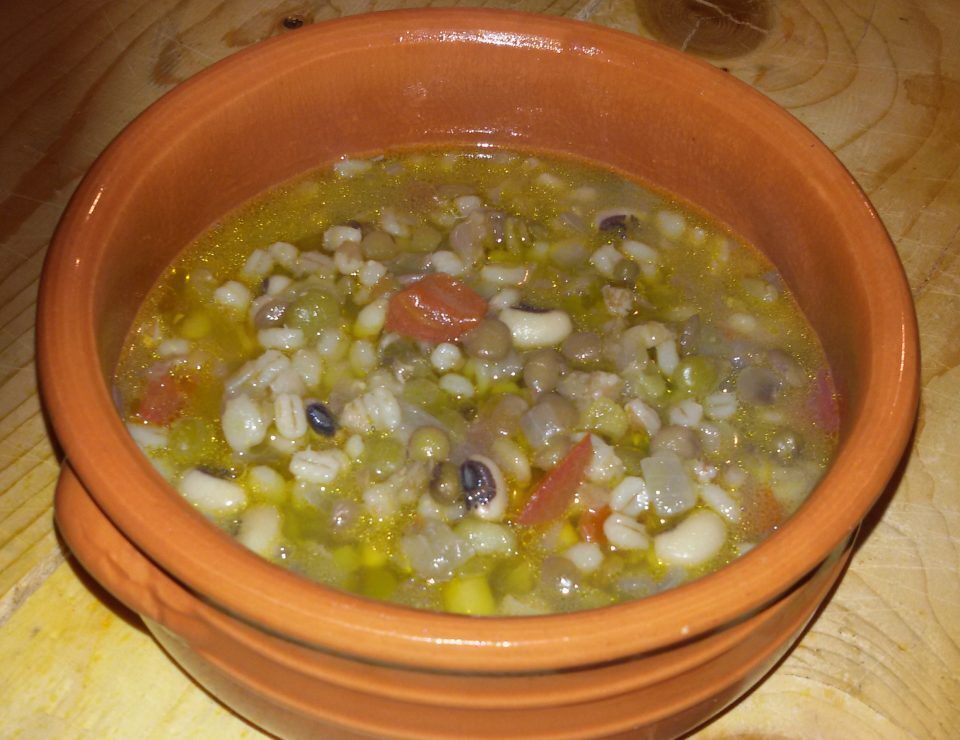 Zuppa Toscana legumi e cereali