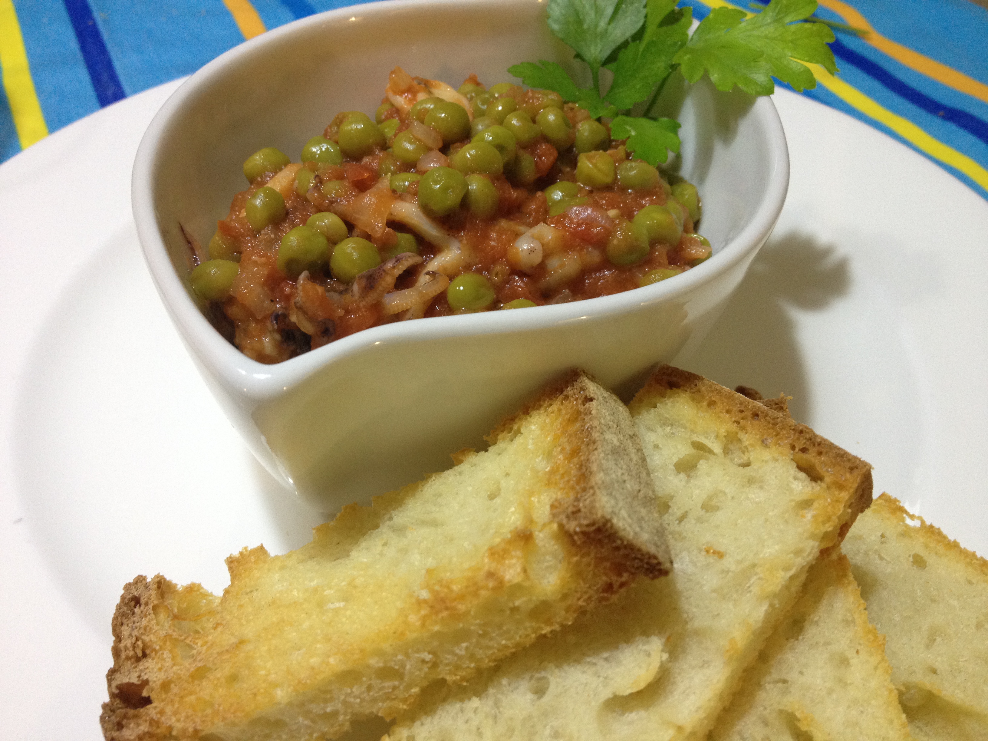 Zuppetta di calamari e piselli