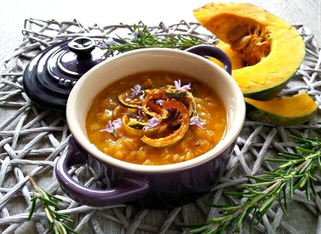 Zuppetta di zucca e lenticchie rosse – ricetta light veloce