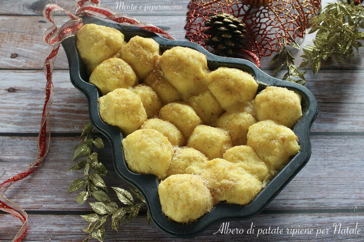 Albero di patate ripiene per natale