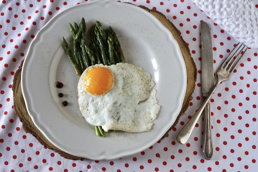 Asparagi e uova fresca…un piatto da re!