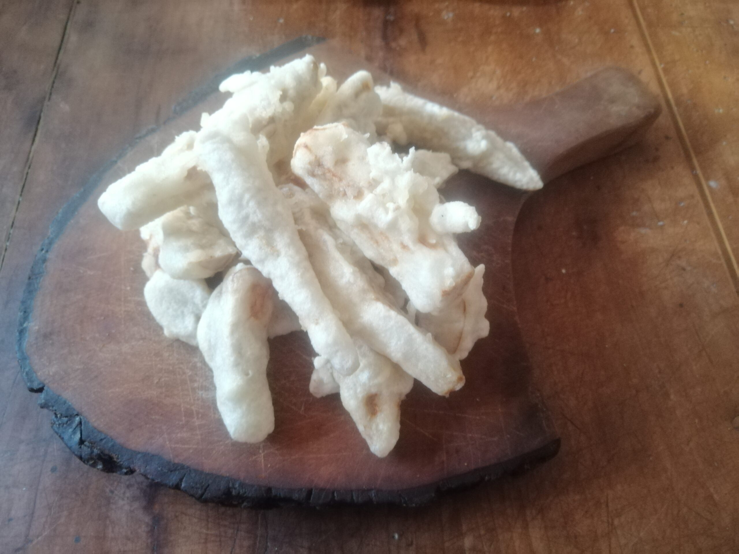 Bastoncini di melanzane in pastella