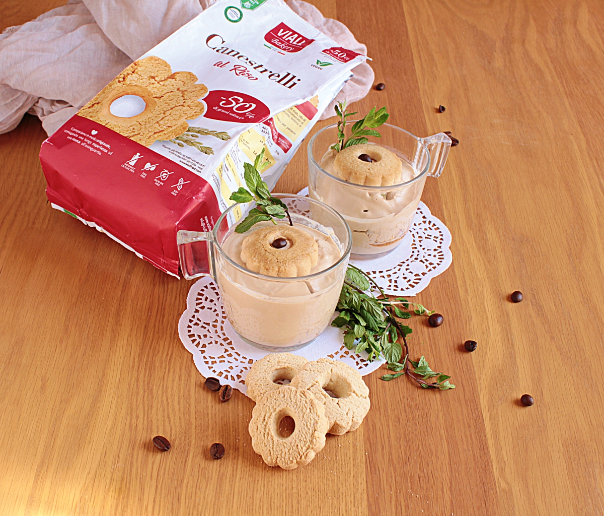 Bicchierini di Crema al Caffè con Canestrelli Viall senza glutine