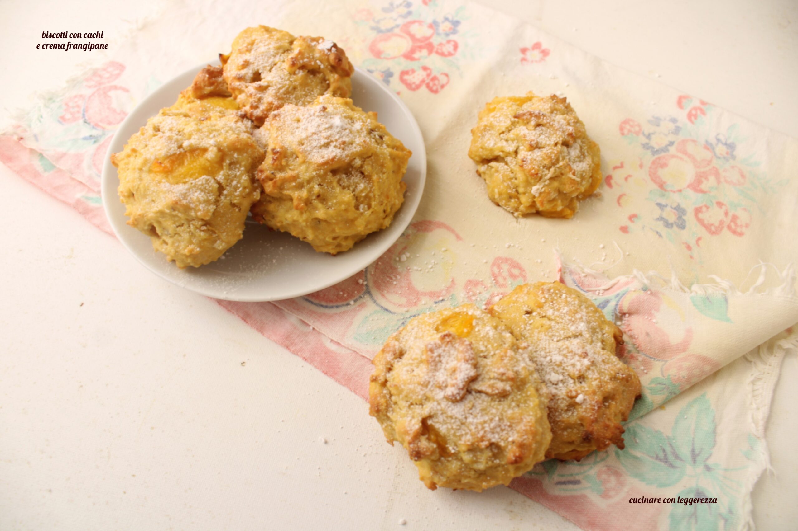 Biscotti con cachi e crema frangipane