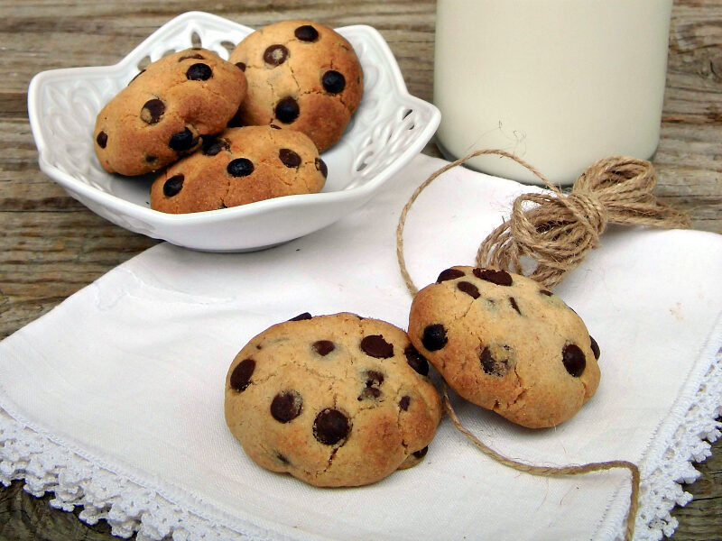 Biscotti con gocce di cioccolato