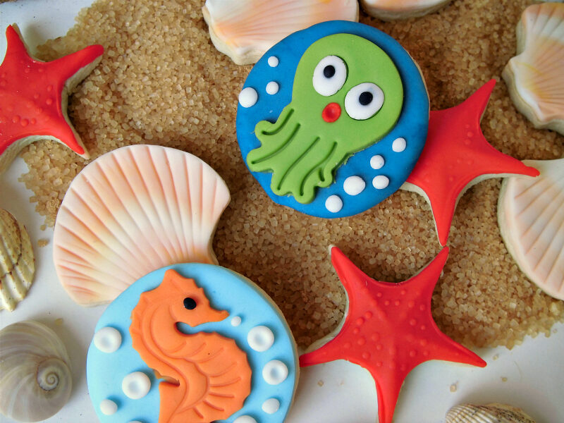 Biscotti decorati con abitanti del mare