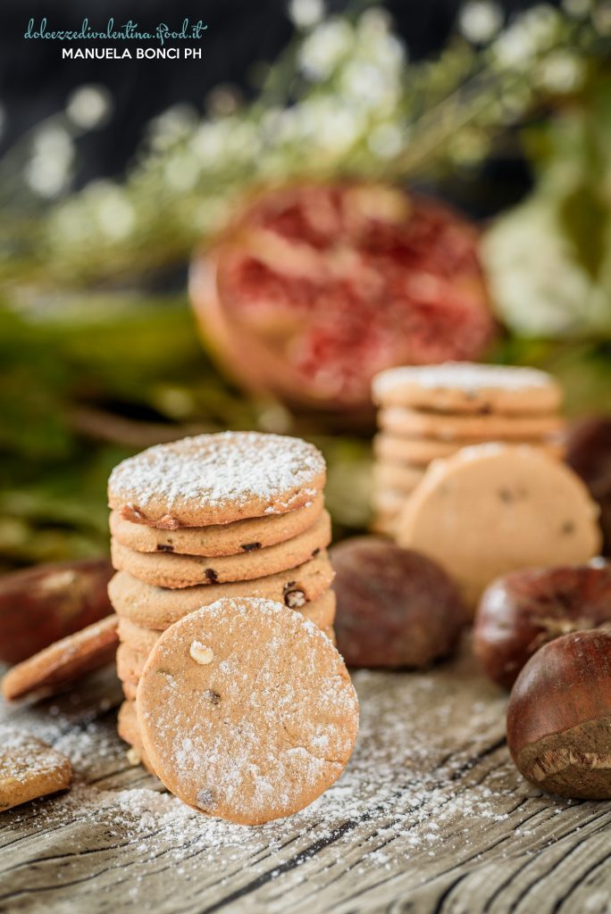 Biscotti di castagne e gocce di cioccolato
