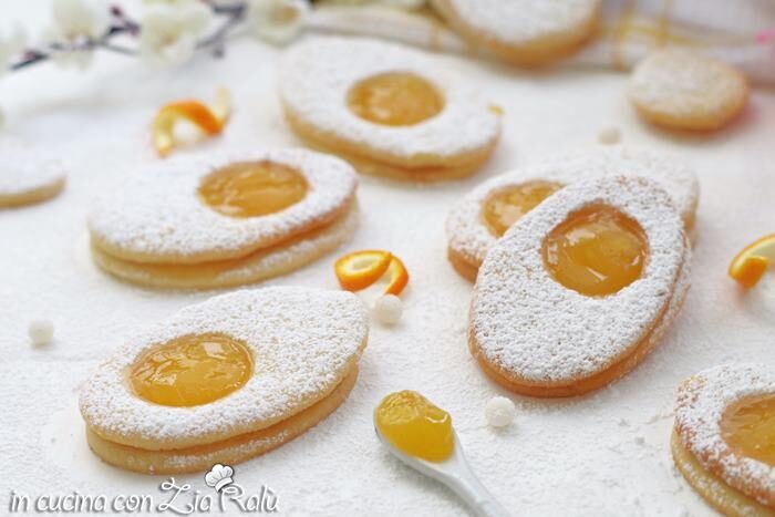 Biscotti di frolla a forma di uovo – dolci di pasqua