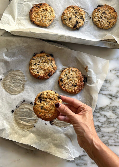 Biscotti morbidi senza glutine con cioccolato e cocco rapè