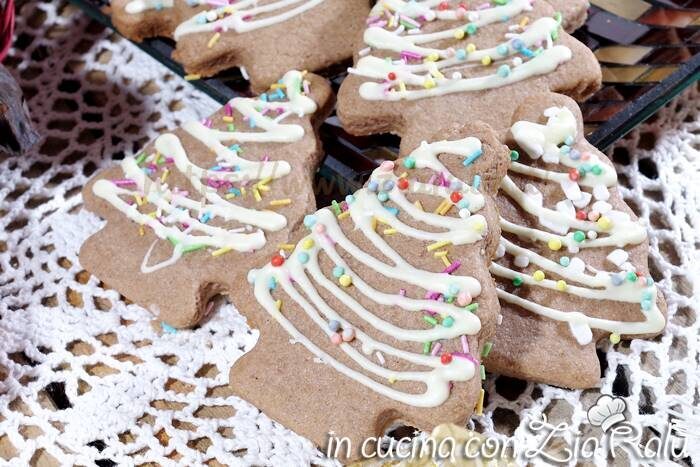Biscotti natalizi al cacao per bambini