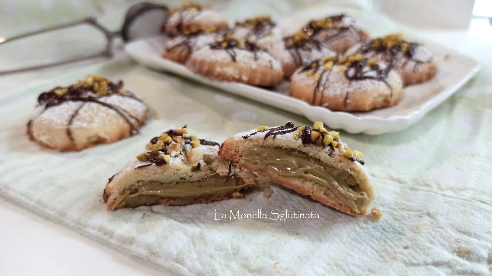 Biscotti ripieni al pistacchio senza glutine