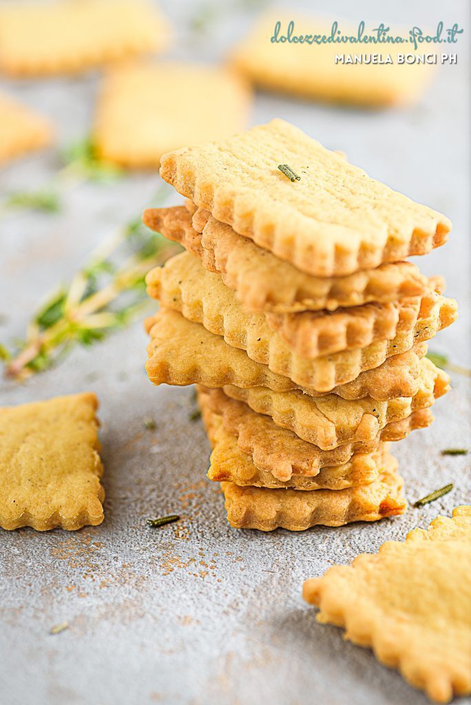 Biscottini al parmigiano