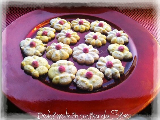 Biscottini di frolla montata