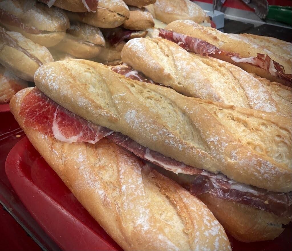 Bocadillo jamon serrano (spagna)