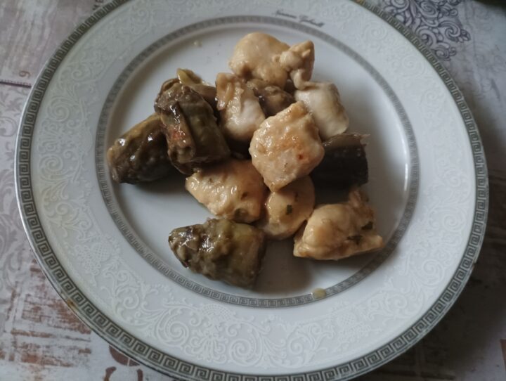 Bocconcini di pollo con carciofini