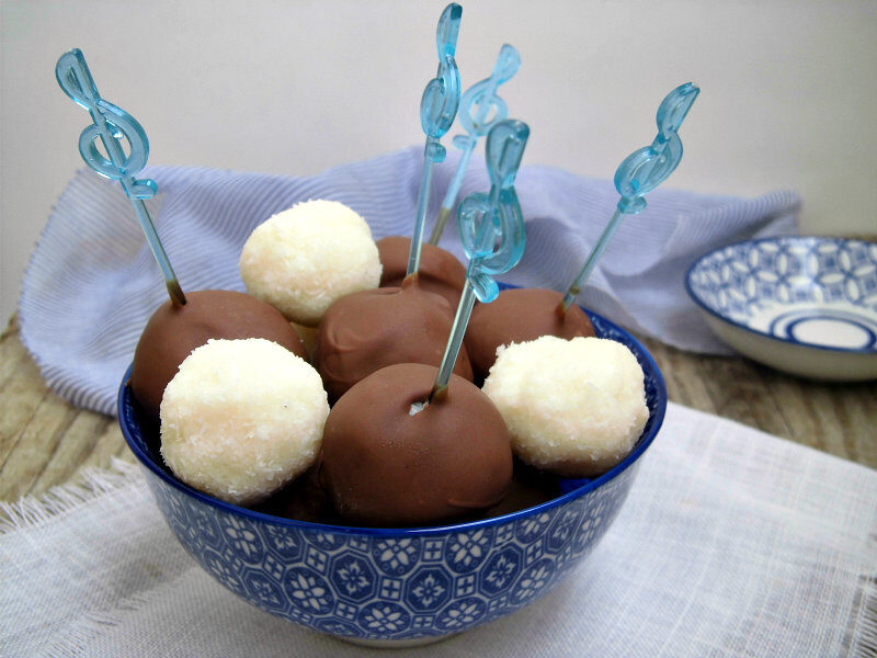 Bon bon al cocco e cioccolato
