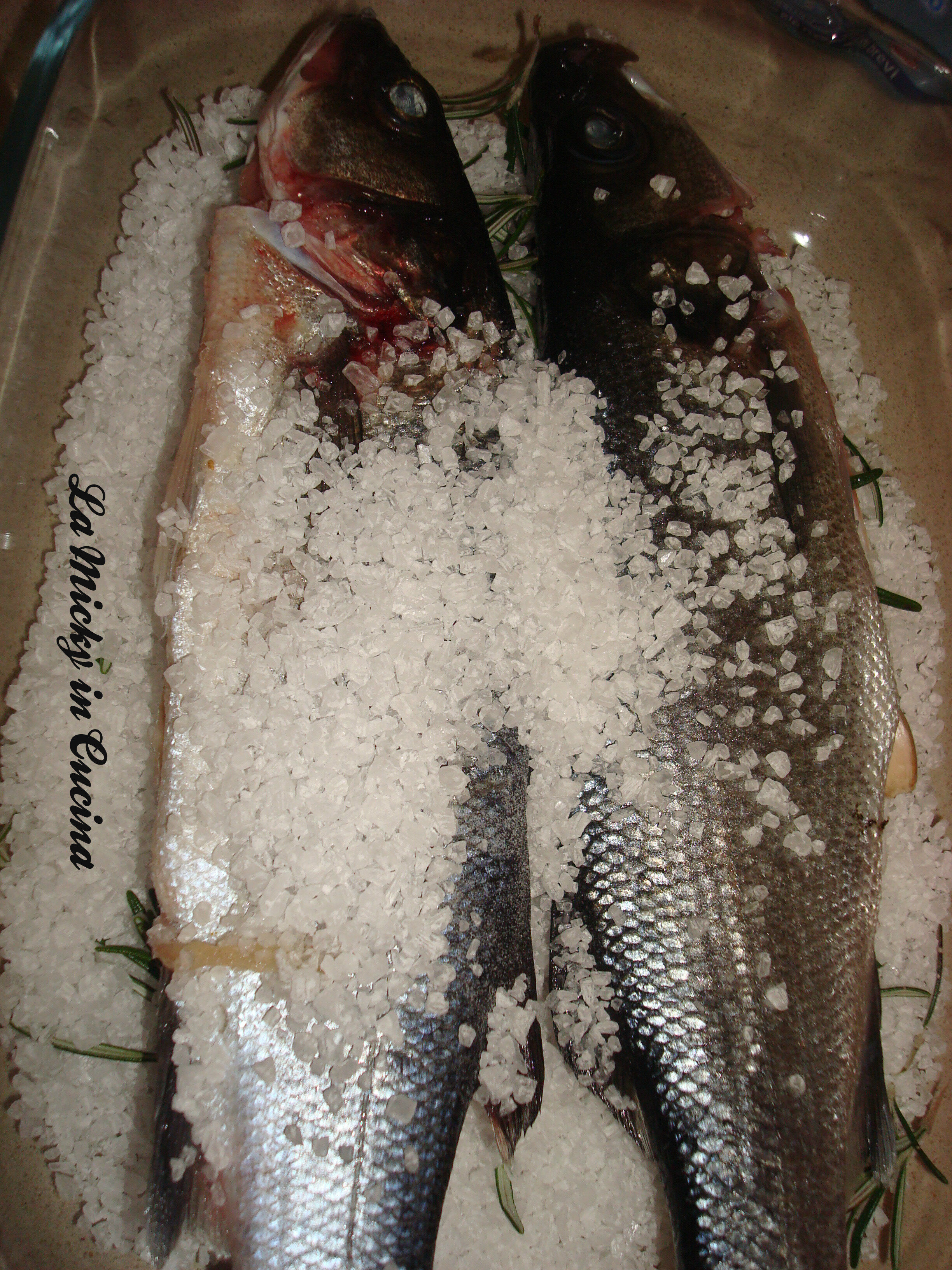 Branzino in crosta di sale