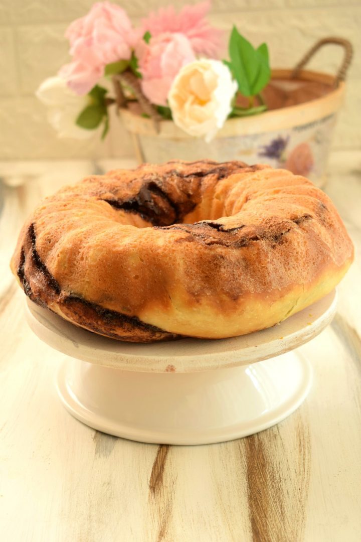Brioche ciambella alla crema di nocciola e cacao