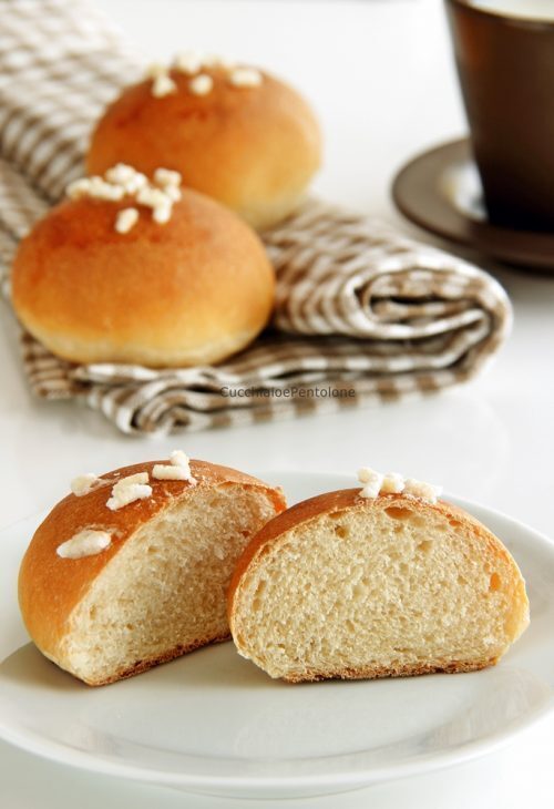 Brioche con impasto al lemon curd