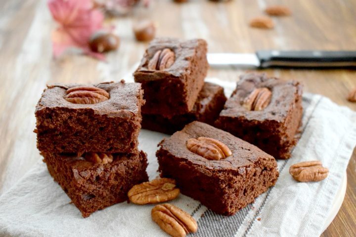 Brownies con farina di castagne e noci pecan