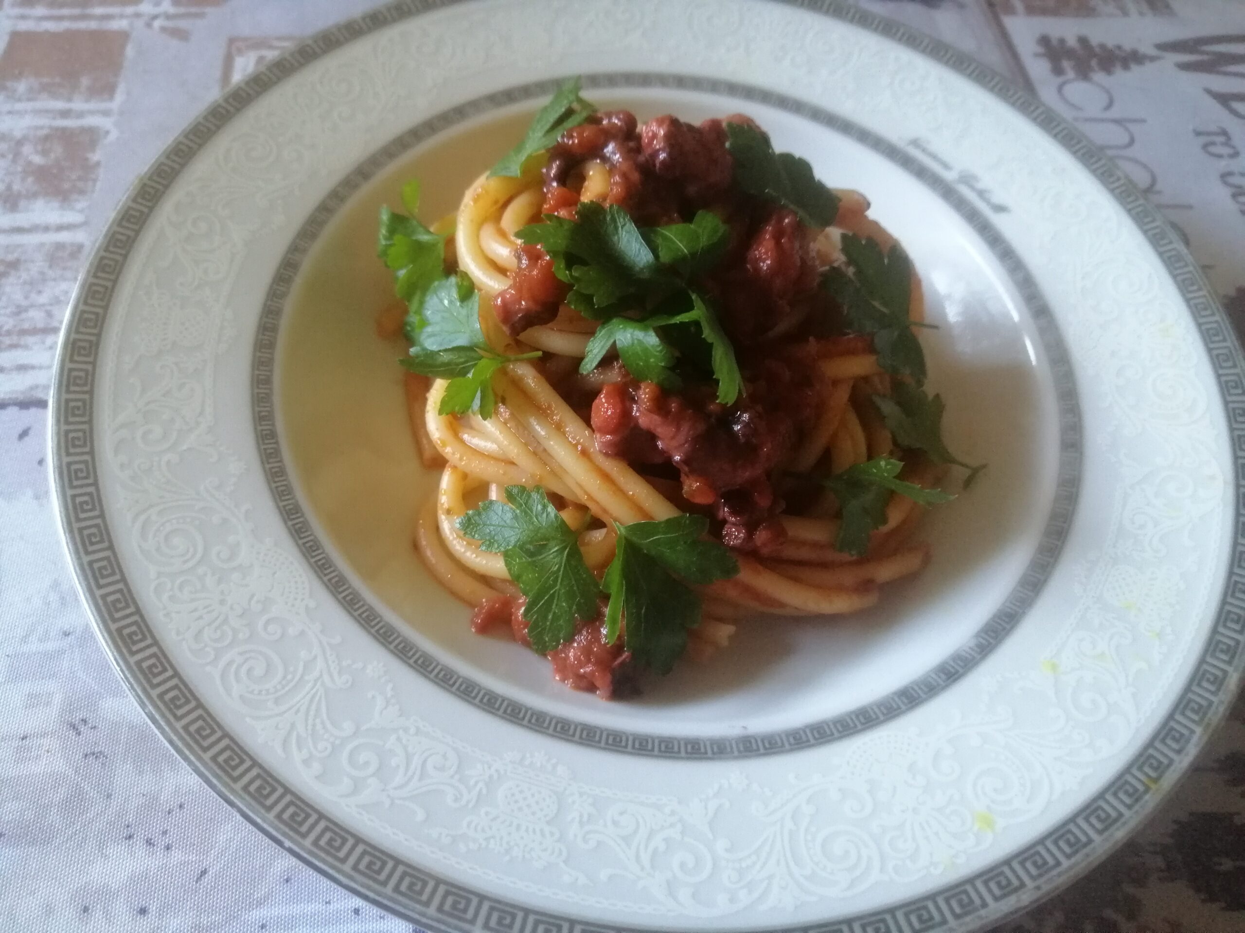 Bucatini al ragù di polpo