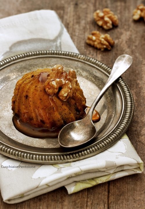 Budino di zucca, noci e cioccolato