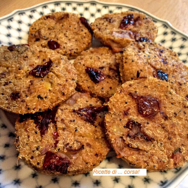 Burger di quinoa alla mediterranea