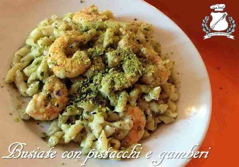 Busiate con pistacchi e gamberi