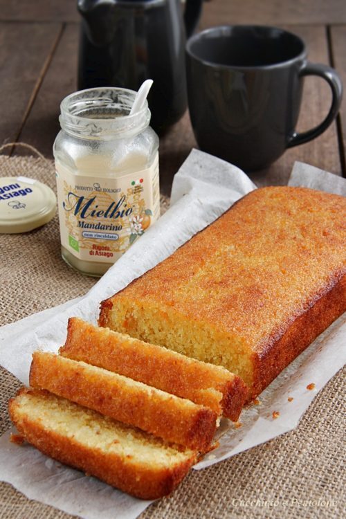CAKE AL SEMOLINO, COCCO, ARANCIA e SCIROPPO AL MIELE