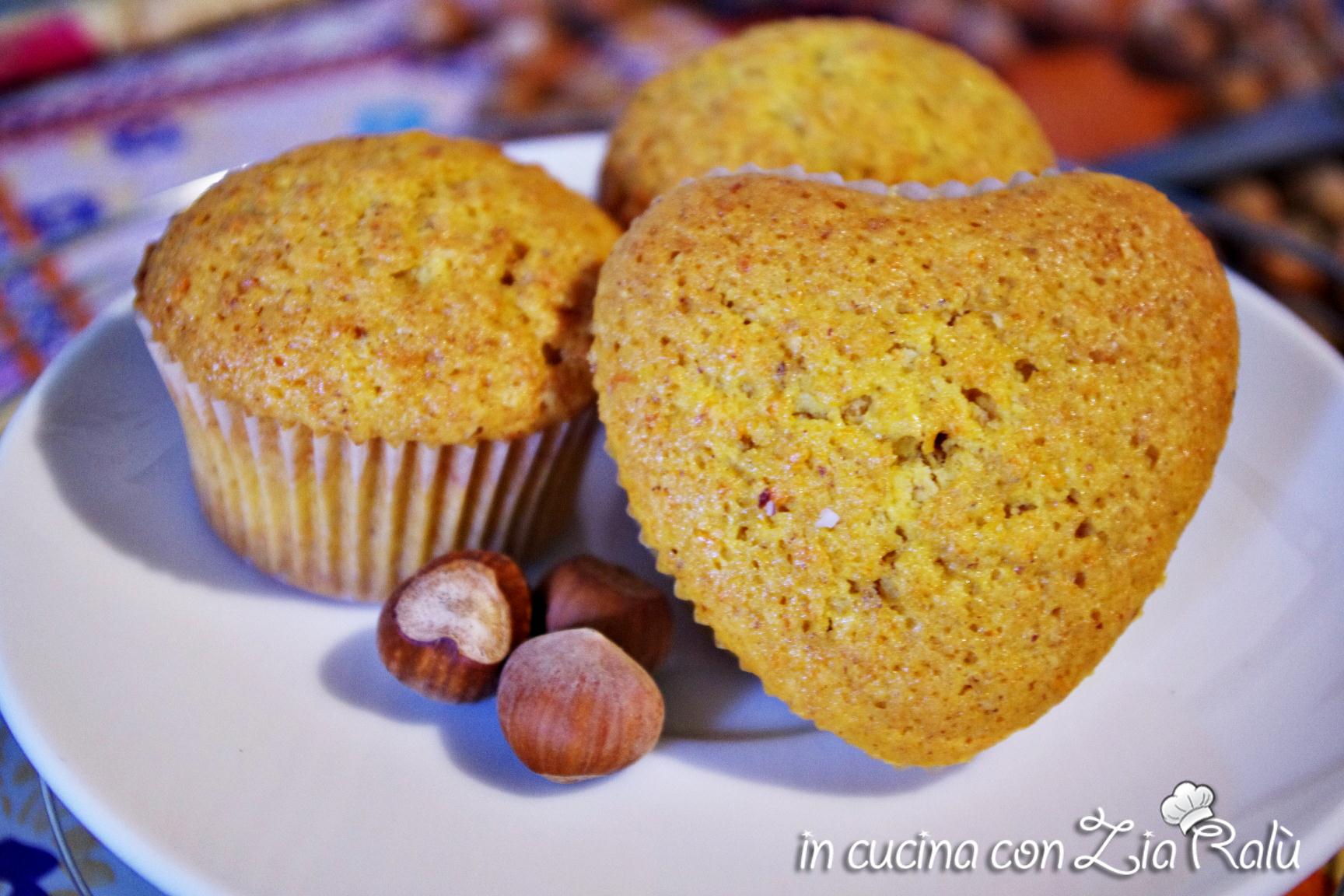 Camille con le nocciole
