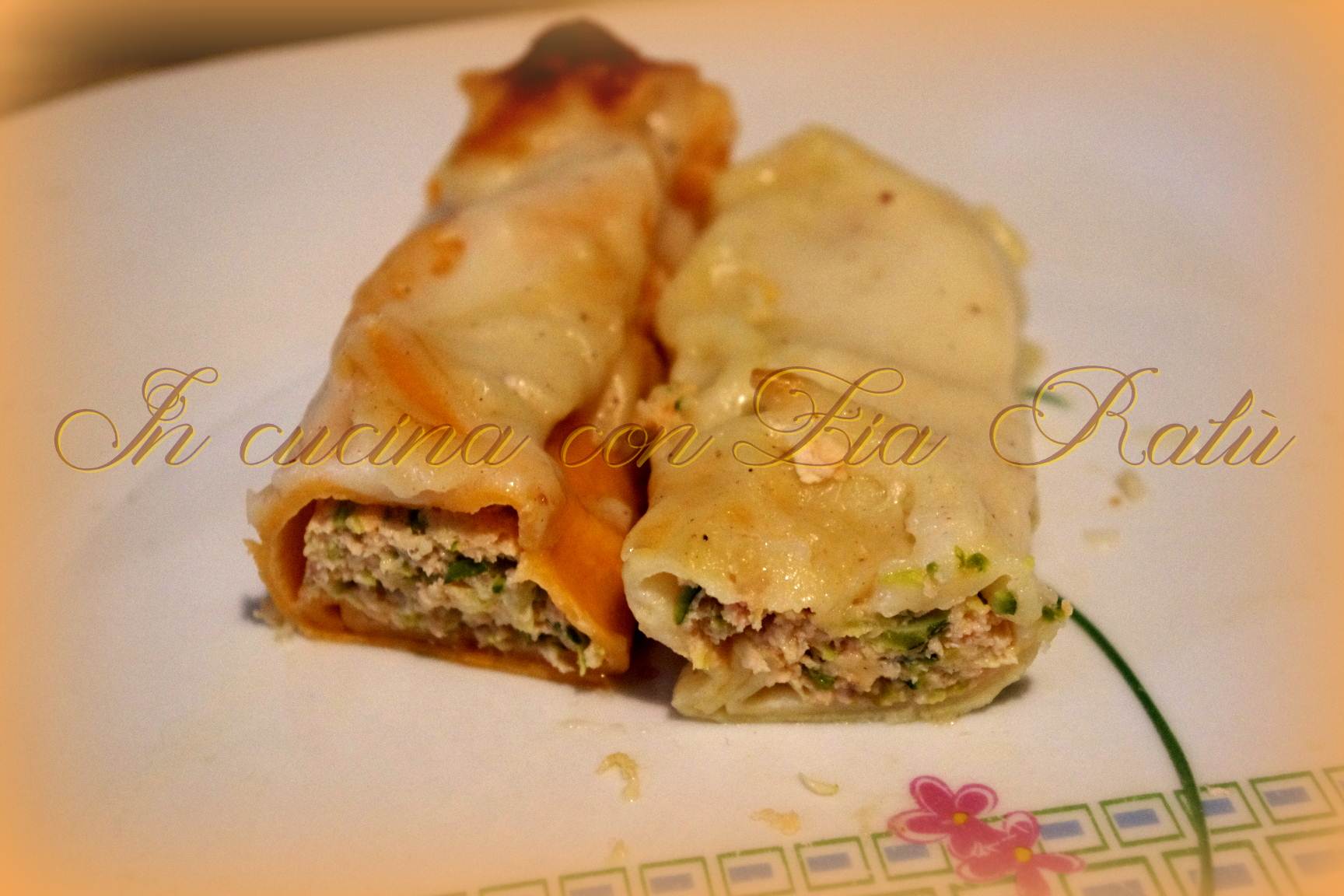 Cannelloni bicolori al salmone e asparagi in bianco