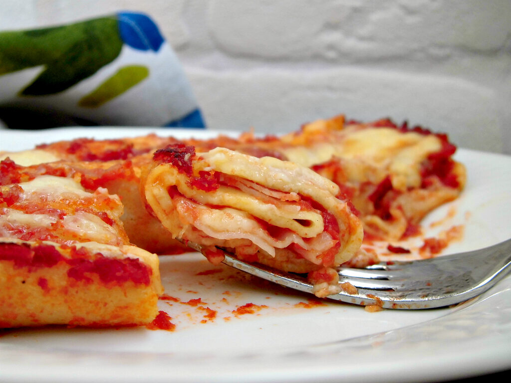 Cannelloni di crepes con prosciutto e fontina