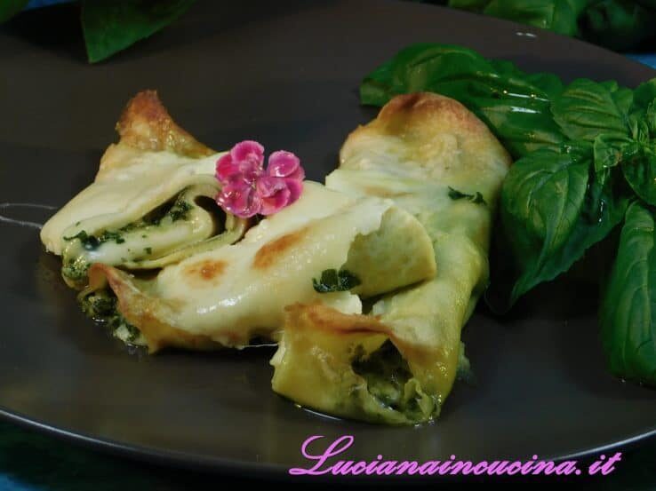 Cannelloni di crépes con scamorza e pesto fresco