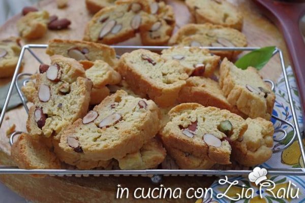 Cantucci salati  alle mandorle