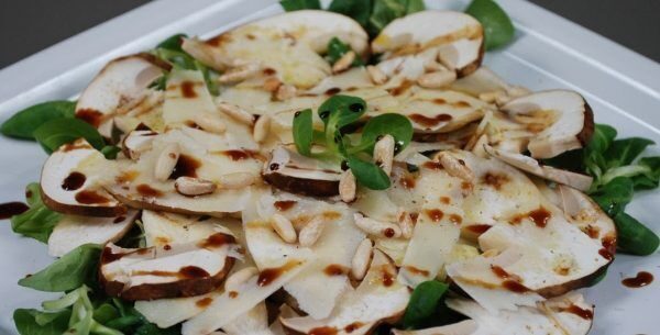Carpaccio di funghi porcini e cardoncelli