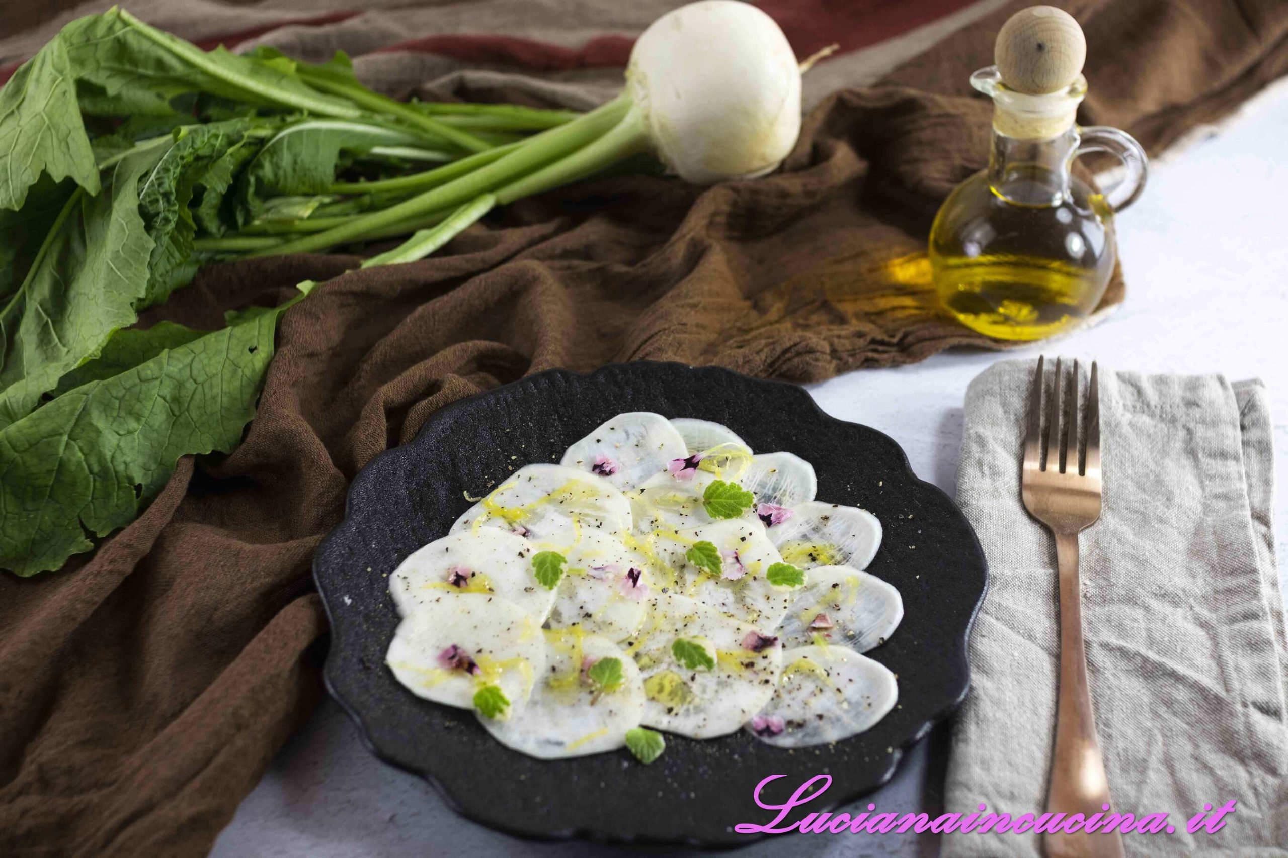 Carpaccio di rapa bianca