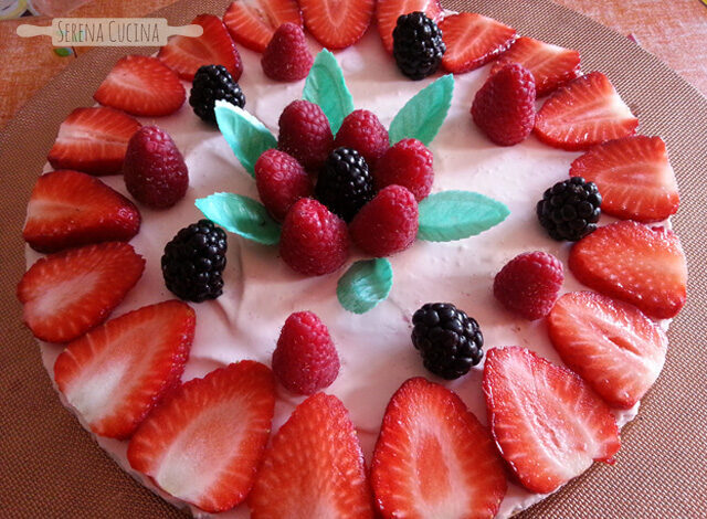 Cheesecake allo yogurt e frutti rossi