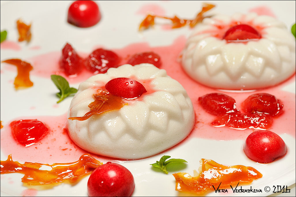 Cherry panna cotta