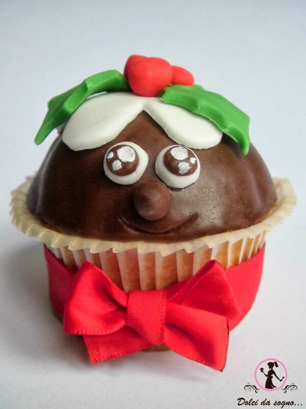 Christmas pudding muffins