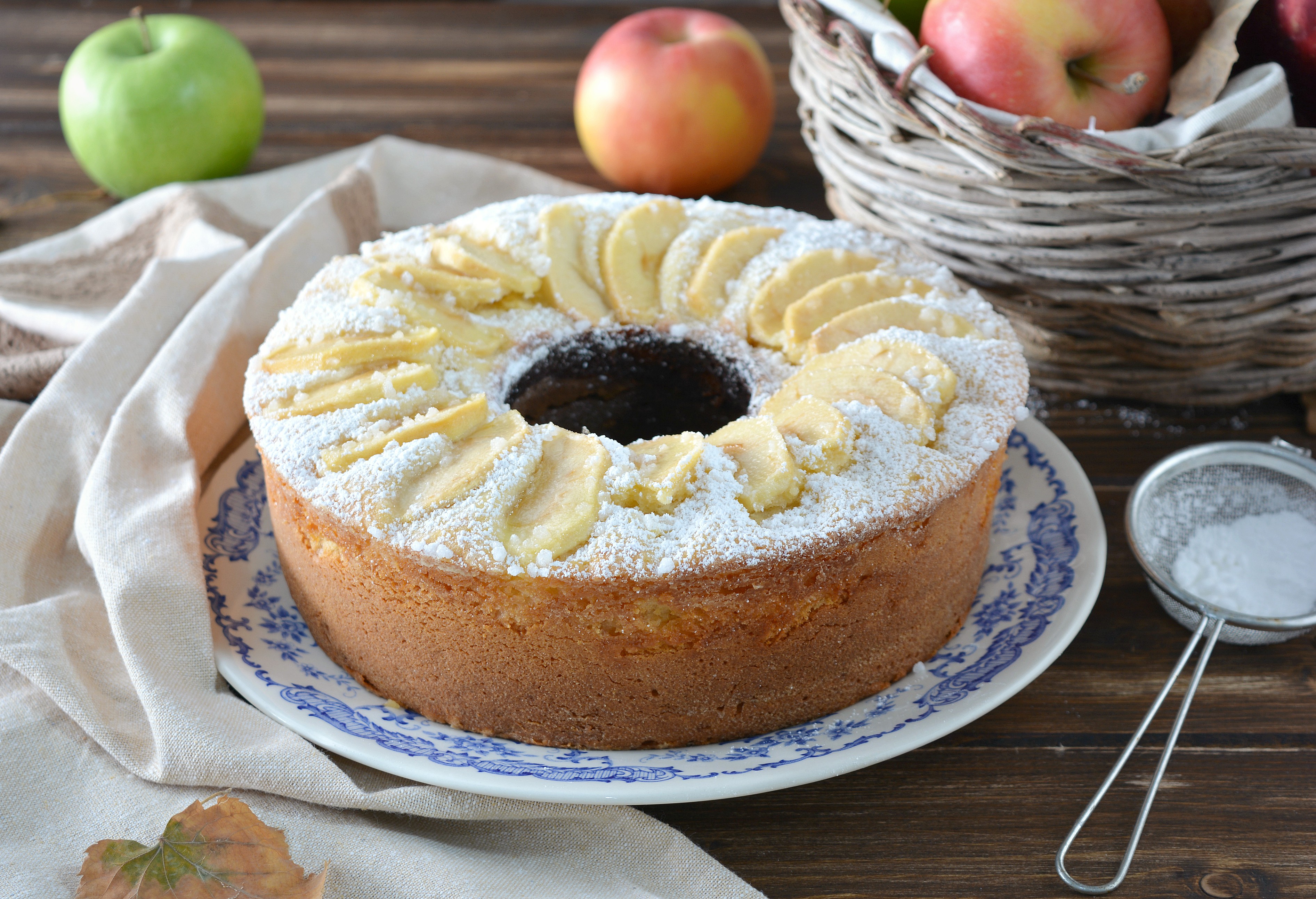 Ciambella alla ricotta e mele