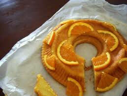 Ciambella all’arancia e succo di mela..