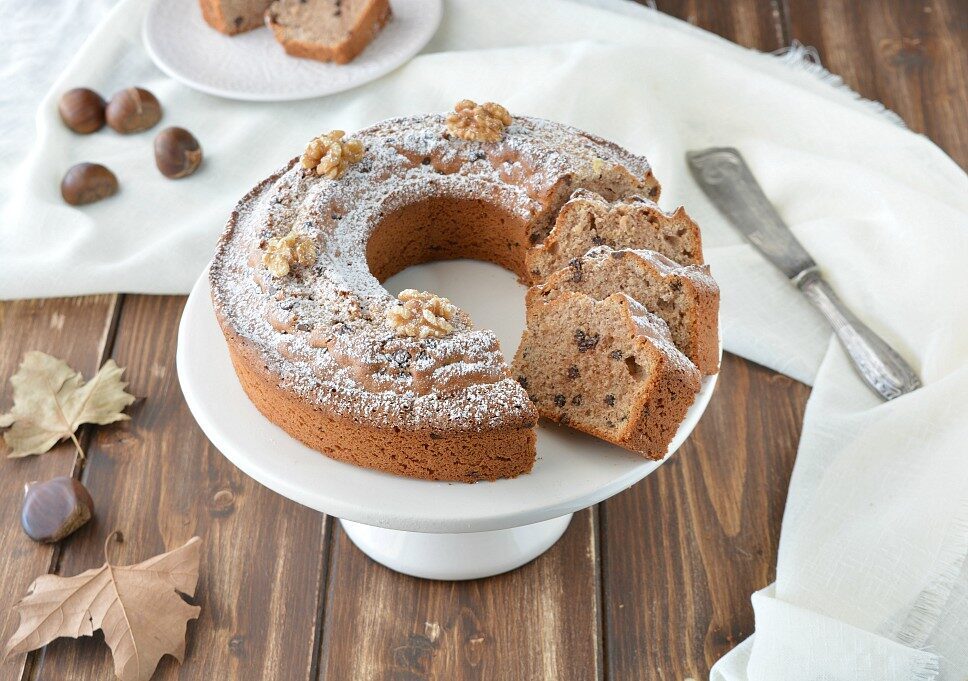Ciambella alle castagne con noci e cioccolato