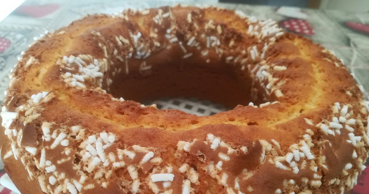 Ciambella leggera con granella di zucchero