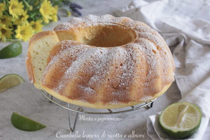 Ciambella leggera di ricotta e albumi